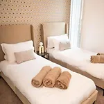 Luxury Centre 2 Bedroom And Netflix *