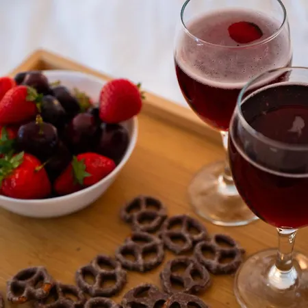 Modern City Centre 2 Bedroom Suite