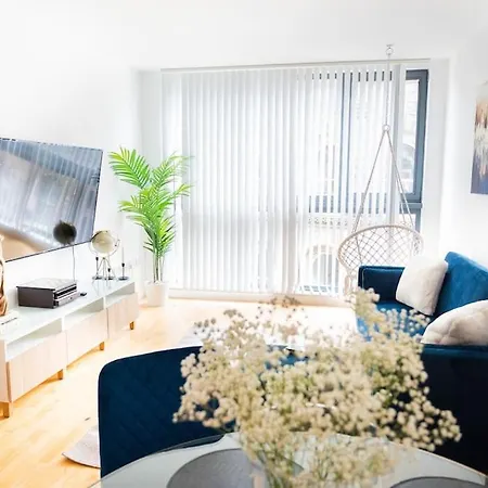 Apartment Modern Centre Two Bedroom & Netflix & Wifi