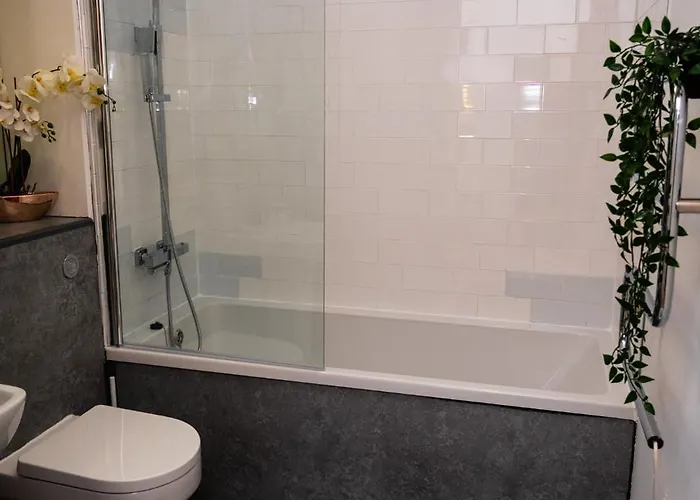 Modern Centre 2 Bedroom דירה לידס