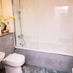 Lägenhet Luxury Centre 2 Bedroom And Netflix *